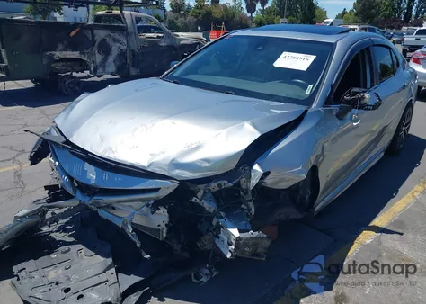 2022 Toyota Camry Se z USA, uszkodzony, nr VIN 4T1T11AK9NU696952